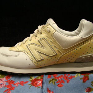 NEW BALANCE 574 Limited Color Dots 9 / 42,5