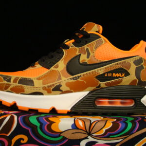 NIKE Air Max 90 Duck Camo / Total Orange 43 / 9,5